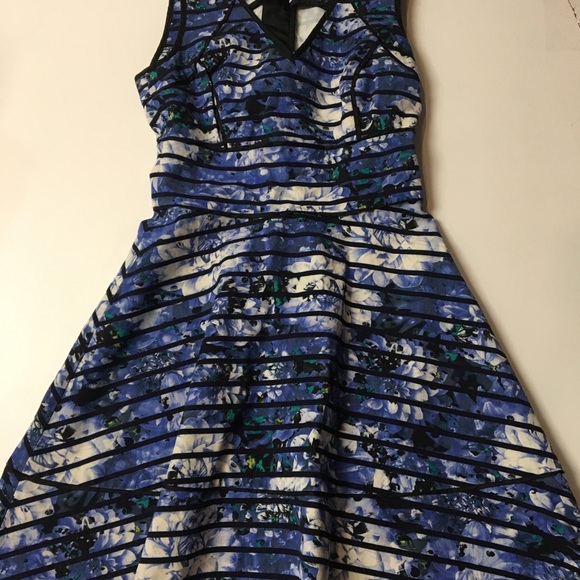 Banana Republic Dress - Picture 2 of 7